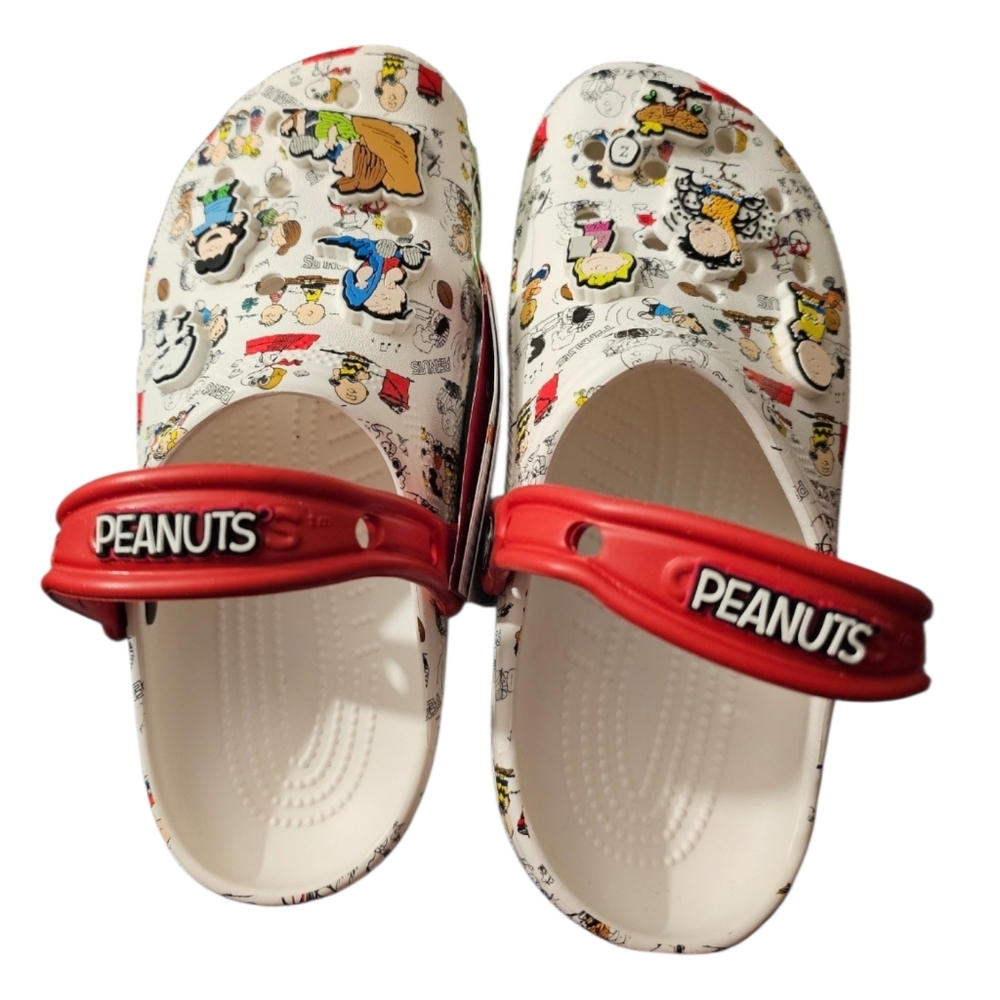 NWT Peanuts x Crocs Classic Clog White Red Black Unisex Kid's J4 / EU 36/37